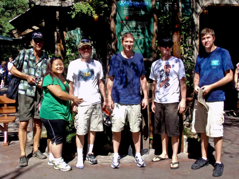 Disney2009 062.jpg - We got a little wet on Splash Mountain